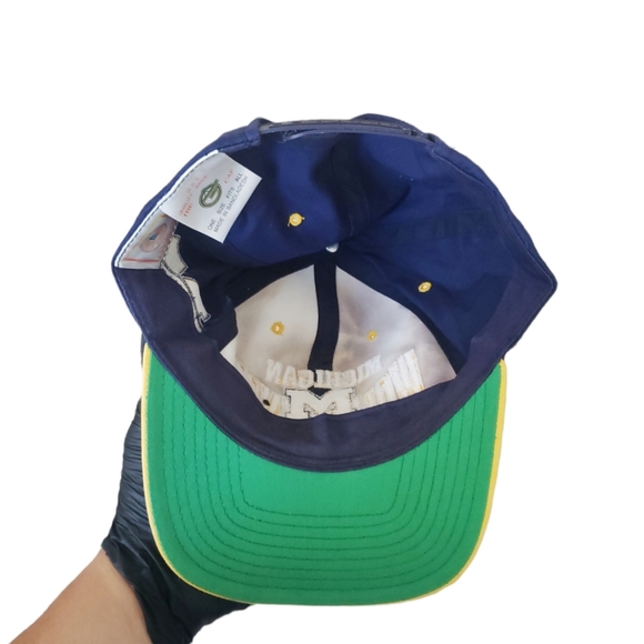 VTG 80s Michigan Wolverines Spellout University Snapback Cap Hat Snap Blue and y - Picture 10 of 15